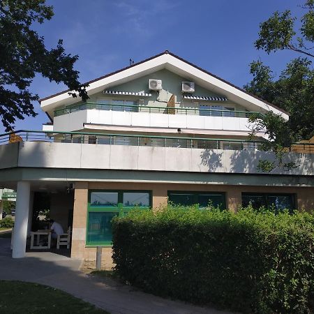Apartmany Puerto Senec Extérieur photo